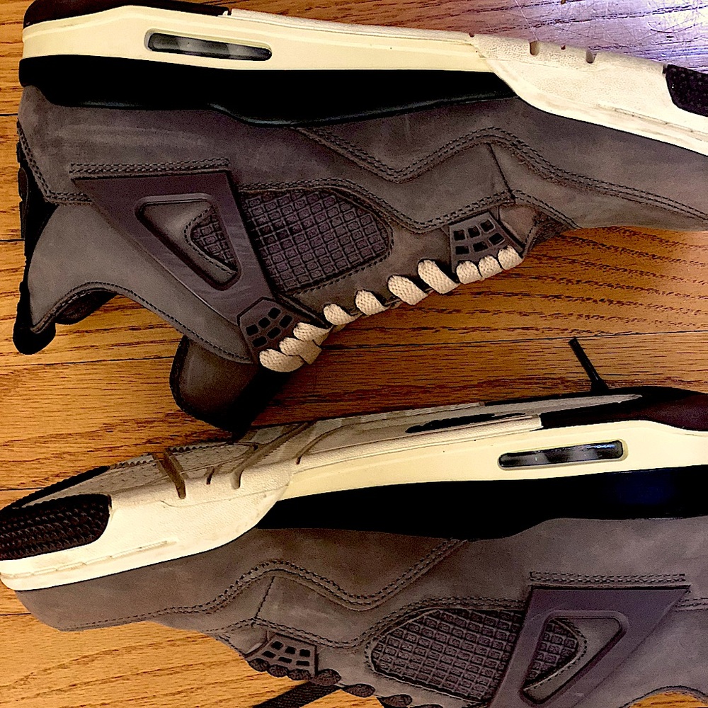 A MA MANIERE JORDAN 4 SIZE 12